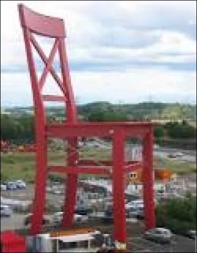 Quelle est la taille de la chaise la plus grande au monde ?