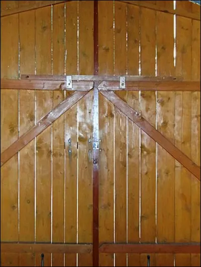 En marine, les petits éclairs non suivis de coups de tonnerre sont dits...