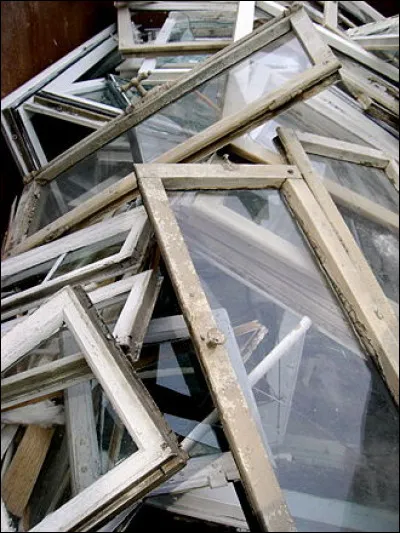 Qui utilise le verbe enclotir ?