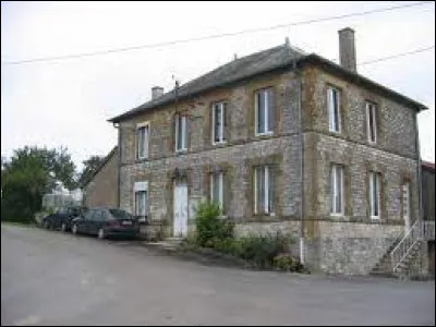 Nous terminons notre balade dans le Grand-Est, à Sommerance. Petit village de 43 habitants, dans l'arrondissement de Vouziers, il se situe dans le département ...