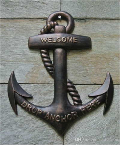 Je suis une pièce d'acier servant à retenir un bateau. Quel objet suis-je ?