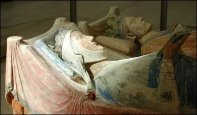 Qui est cette duchesse qui a été reine de France, puis reine d'Angleterre ?