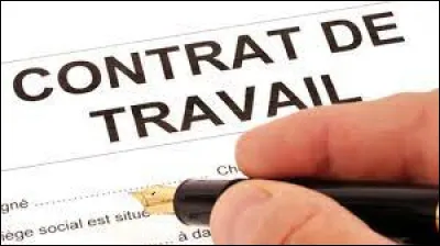 Un contrat CDD devient CDI lorsqu'il y a :