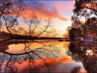 De quel pays Zog Ier devient-il roi en septembre 1928 ?