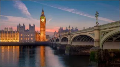 Dans quelle ville anglaise retrouve-t-on le British Museum ?