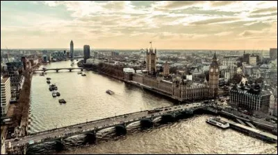 Quel est l'indicatif téléphonique associé à l'Angleterre ?