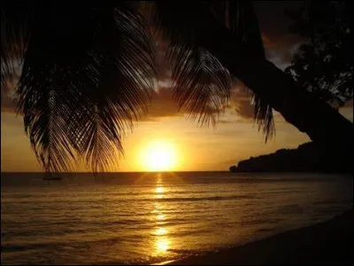 Dans quelle mer cette île se situe-t-elle ?