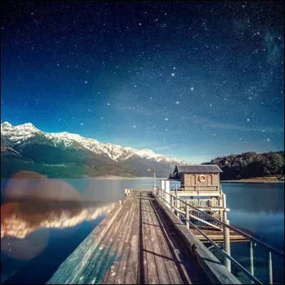 Cochez le résultat de l'opération trois puissance trois :