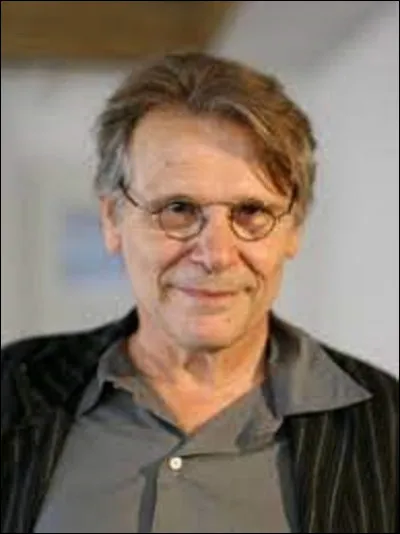 Littérature : 
Écrivain né à Casablanca le 1er décembre 1944, Daniel Pennacchioni, dit Daniel Pennac, reçut en 2007 le prix Renaudot.
Pour quel roman autobiographique a-t-il été récompensé ?