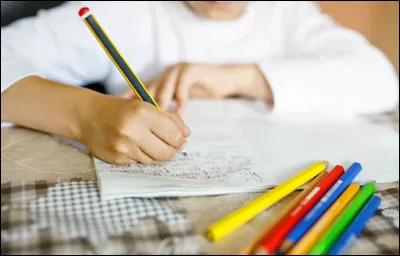 Il ne _ _ _ _ _ _ _ pas faire ses devoirs hier, alors il aura une punition.