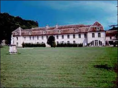 Je vous propose de partir dans le Grand-Est, à la découverte de l'abbaye de l'Étanche, à Rollainville. Village de l'aire d'attraction Néocastrienne, il se situe dans le département ...