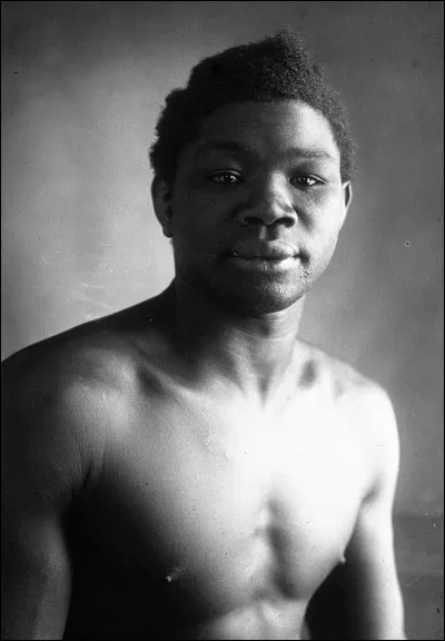 Sous quel autre nom connaît-on le requin chagrin ?