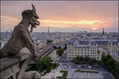 Le temps joue contre toi, tu choisis la capitale française pour poser tes bagages. Combien de temps comptes-tu rester ?