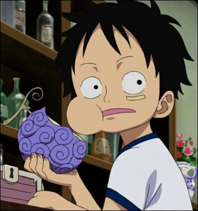 Quel âge Luffy a-t-il quand il mange le fruit du démon (le Gomu Gomu no Mi)