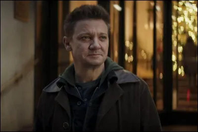Quel est le nom de super-héros de Clint Barton ?