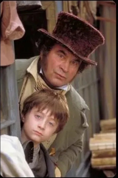 Dans son tout premier film, "David Copperfield", avec quelle personne qu'il retrouvera plus tard dans "Harry Potter" Daniel Radcliffe n'a-t-il pas joué ?