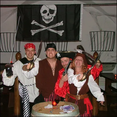 D'après la photo, l'un de ces hommes peut être associé à...