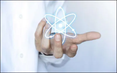 Quel physicien très célèbre est l'auteur de cette citation : ''Il est plus facile de désintégrer un atome quun préjugé.''