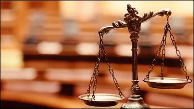 Cette déesse fait partie des six Titanides engendrées par Gaïa et Ouranos. Cest la déesse de la justice et lors du règne de son neveu, Zeus, elle lassiste souvent pour définir coupables et innocents.