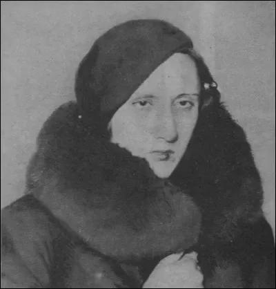 Comment s'appelle l'acte d'une personne qui tue ses parents ou son père ?