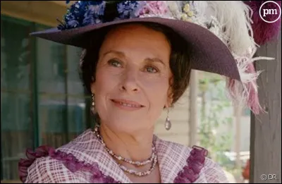 Pourquoi Harriet adopte-t-elle Nancy ?