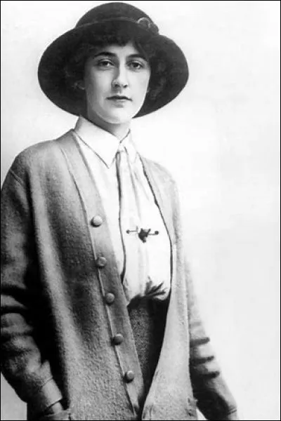 Quel était son nom de jeune fille ?