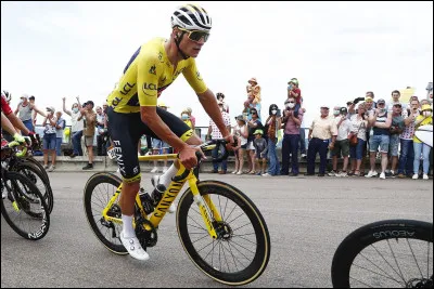 Durant les 21 jours de course, combien y a-t-il eu de porteurs du maillot jaune différents ?
