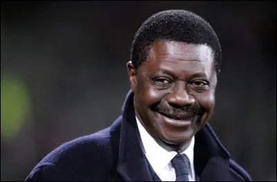 Pape Diouf a &eacute;t&eacute; le pr&eacute;sident de quel club de football de 2005 &agrave; 2009 ?