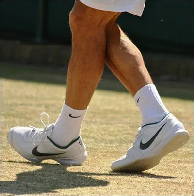 Quel art martial a pour mouvement de base la ginga, qui veut dire "jeu de jambes" ?