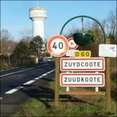 Nous terminons notre balade dans les Hauts-de-France, &agrave; l'entr&eacute;e de Zuydcoote. Commune de l'aire d'attraction Dunkerquoise, elle se situe dans le d&eacute;partement ...