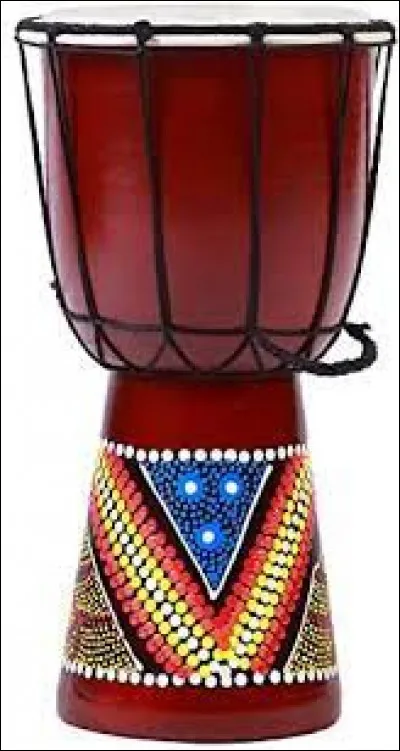 Qui interprète les paroles "C'est pour une fille de Nairobi qu'un tambour joue au Sénégal", en criant "Afrique Adieu, ton coeur samba saigne autant qu'il peut" ?