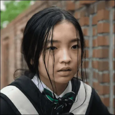 Qu'arrive-t-il à Hee-Soo (sur l'image) ?