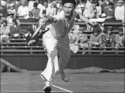 Qui est ce tennisman, l'un des ''Quatre Mousquetaires'', surnommé ''le Basque bondissant'' ?