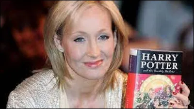 Qui est l'auteur de la saga Harry Potter ?