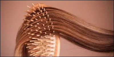 Tu as les cheveux...