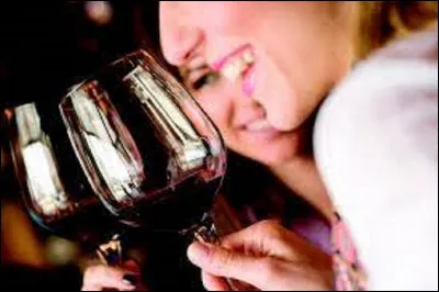 Selon la locution, quand on a la sensation dun bon alcool dans lsophage, le petit Jésus est en culotte de quoi ?