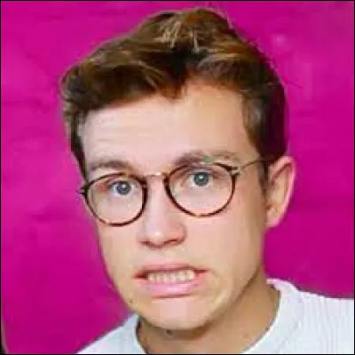 Sandy Jules est un français qui est aussi connu sur la plateforme. Quel est son signe ?