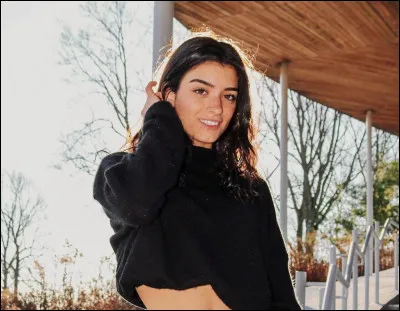 Dixie D'Amelio est de la famille de Charli D'Amelio. Toutefois, son signe n'est pas le même qu'elle. Elle est...