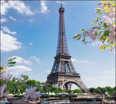 Dans quel pays se situe ce monument ?