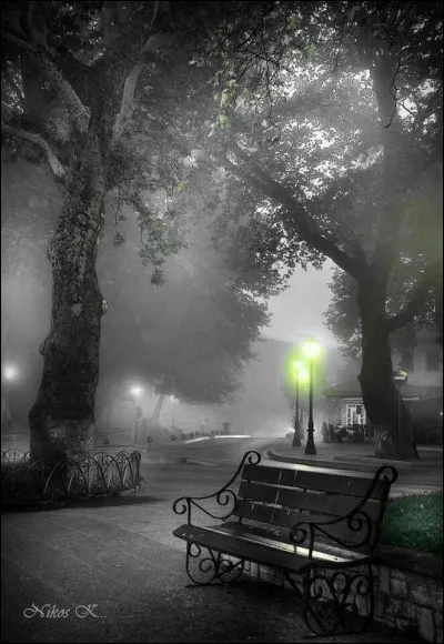 Quel grand acteur, après avoir été un justicier dans la ville, devint "Le Justicier de minuit" ? dans le film de Jack Lee Thompson ?