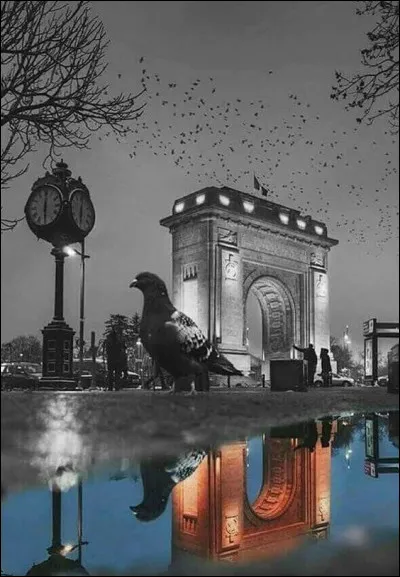 Qui chantait "au soleil, sous la pluie, à midi ou à minuit..." ?