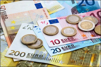 De quelle couleur sont les billets de cent euros ?