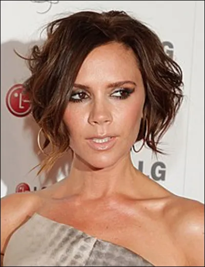 Qui est cette Victoria, styliste et designer britannique, ex-chanteuse ?