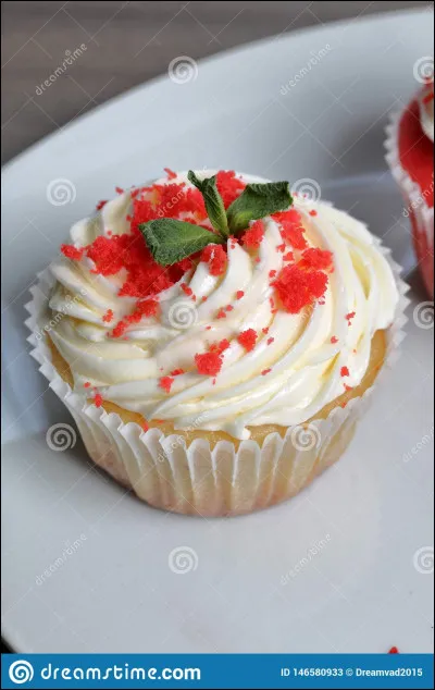 Tu peux manger des gâteaux, _ _ _ _ _ _ n'en mange pas trop.