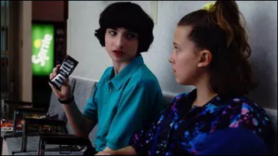 Lorsqu'Eleven demande à Max comment on sait qu'un vêtement nous va, que lui répond la jeune rouquine ?