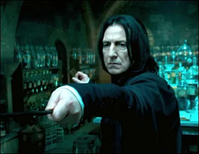 Afin de bloquer son esprit face à Voldemort, quelle matière Harry apprend-il en compagnie du professeur Rogue ?