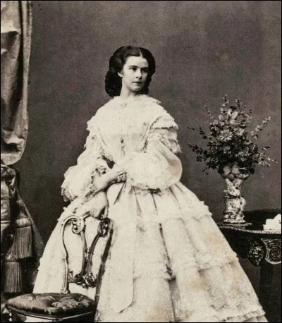 &Agrave; quelle branche du christianisme appartient &Eacute;lisabeth ?