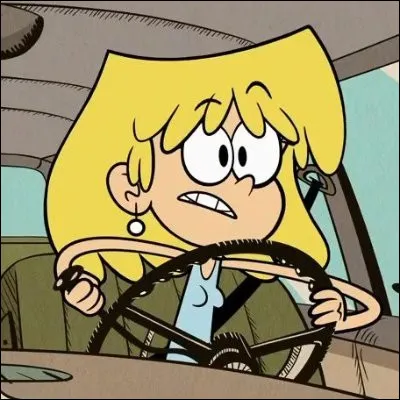 Elle est l'aînée de la famille Loud.