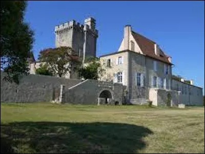 Nous terminons notre balade en Nouvelle-Aquitaine, au château de Xaintrailles. Commune de l'arrondissement de Nérac, elle se situe dans le département ...