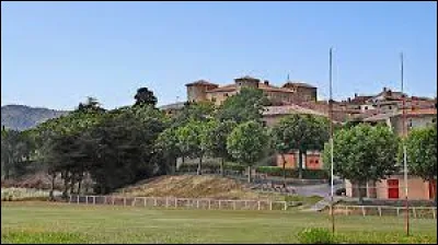 Nous sommes dans le massif des Corbières, à Serviès-en-Val. Commune de l'aire d'attraction Carcassonnaise, elle se situe dans le département ...